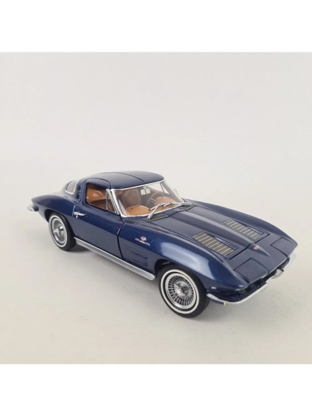 Franklin Mint 1963 Corvette Sting Ray Z06 Fiberglass 1:24 Die Cast B11ZU53